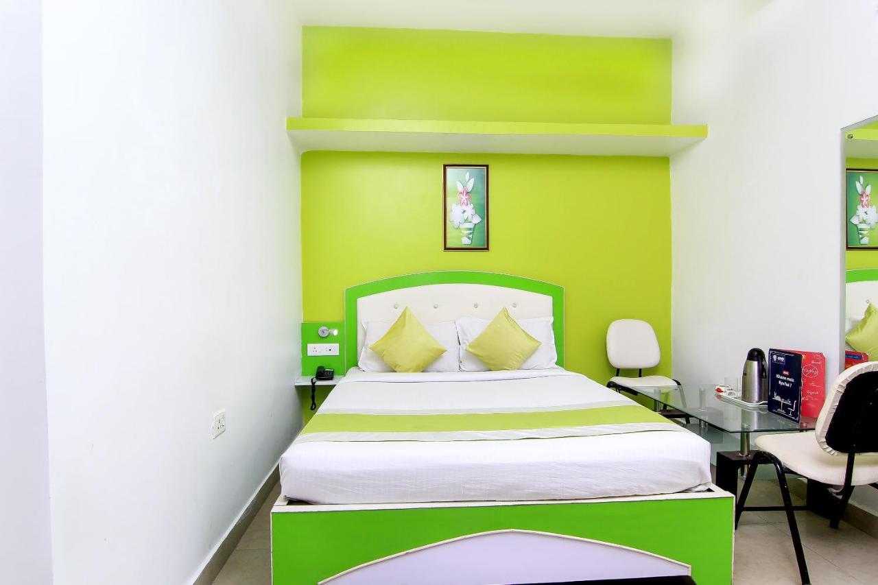 Oyo Flagship 4434 Earth Inn Lucknow Esterno foto
