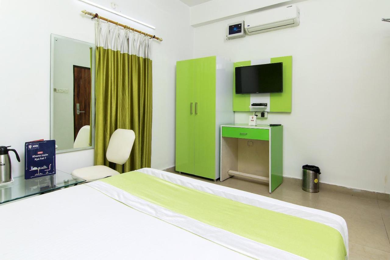 Oyo Flagship 4434 Earth Inn Lucknow Esterno foto