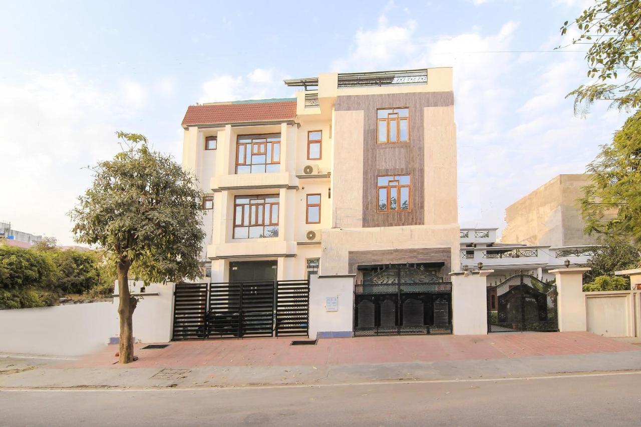 Oyo Flagship 4434 Earth Inn Lucknow Esterno foto